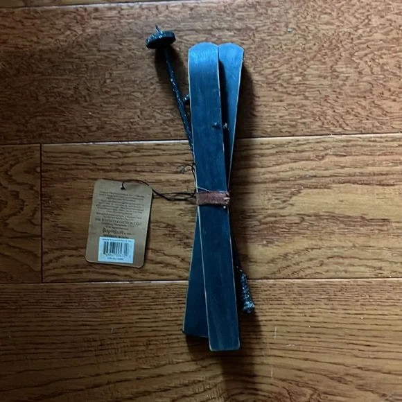 Sergeis Hunter green cross country wood skis Boyd’s Bear doll 9.50” nos EX - Picture 2 of 7